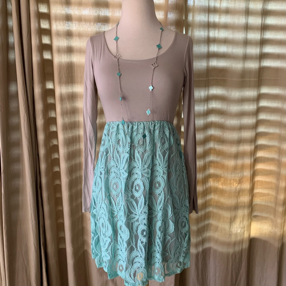 Cute boutique dress 👗 spring Easter lace cute